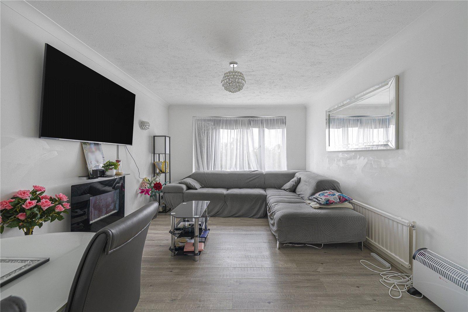 2 bedroom property for sale in Dartford | Robinson Jackson