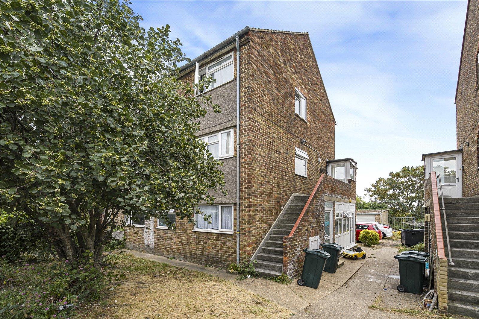 2 bedroom property for sale in Dartford | Robinson Jackson