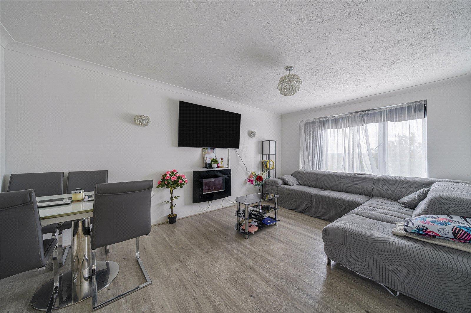 2 bedroom property for sale in Dartford | Robinson Jackson