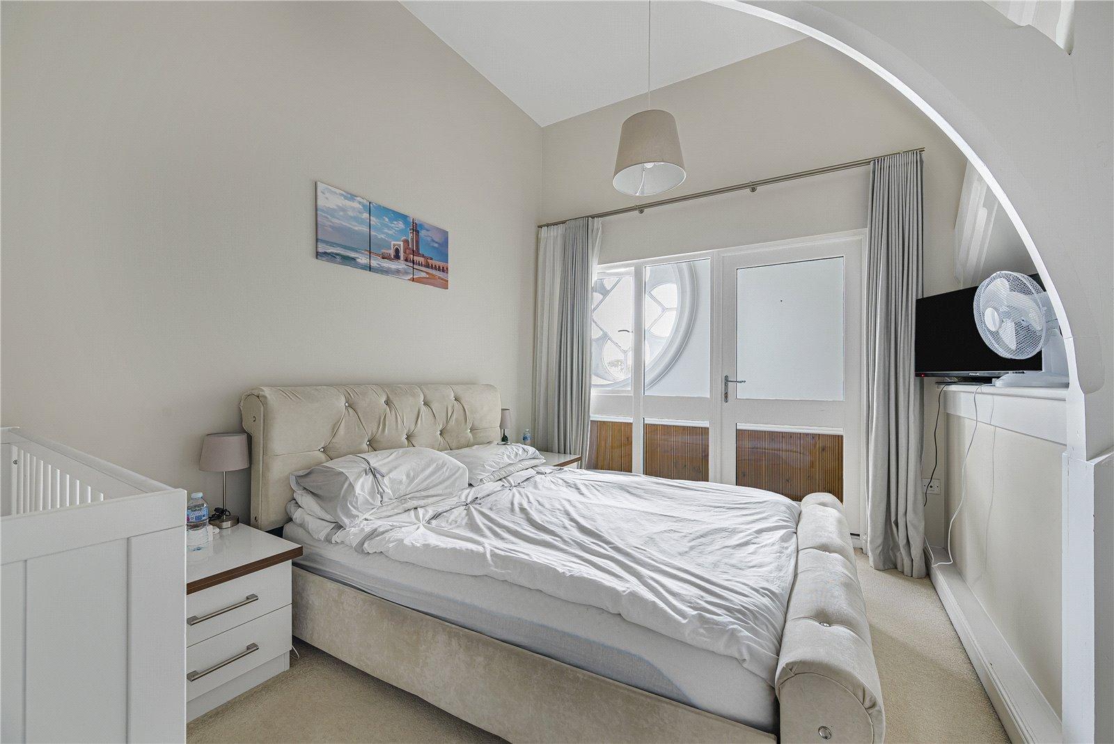 3 bedroom property for sale in Dartford | Robinson Jackson