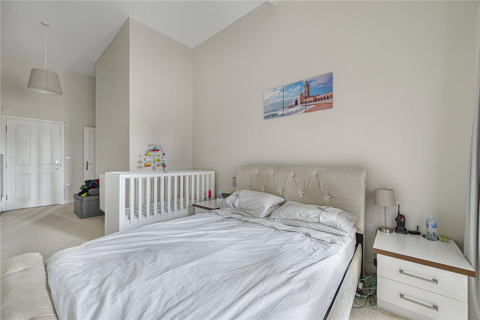 3 bedroom property for sale in Dartford | Robinson Jackson