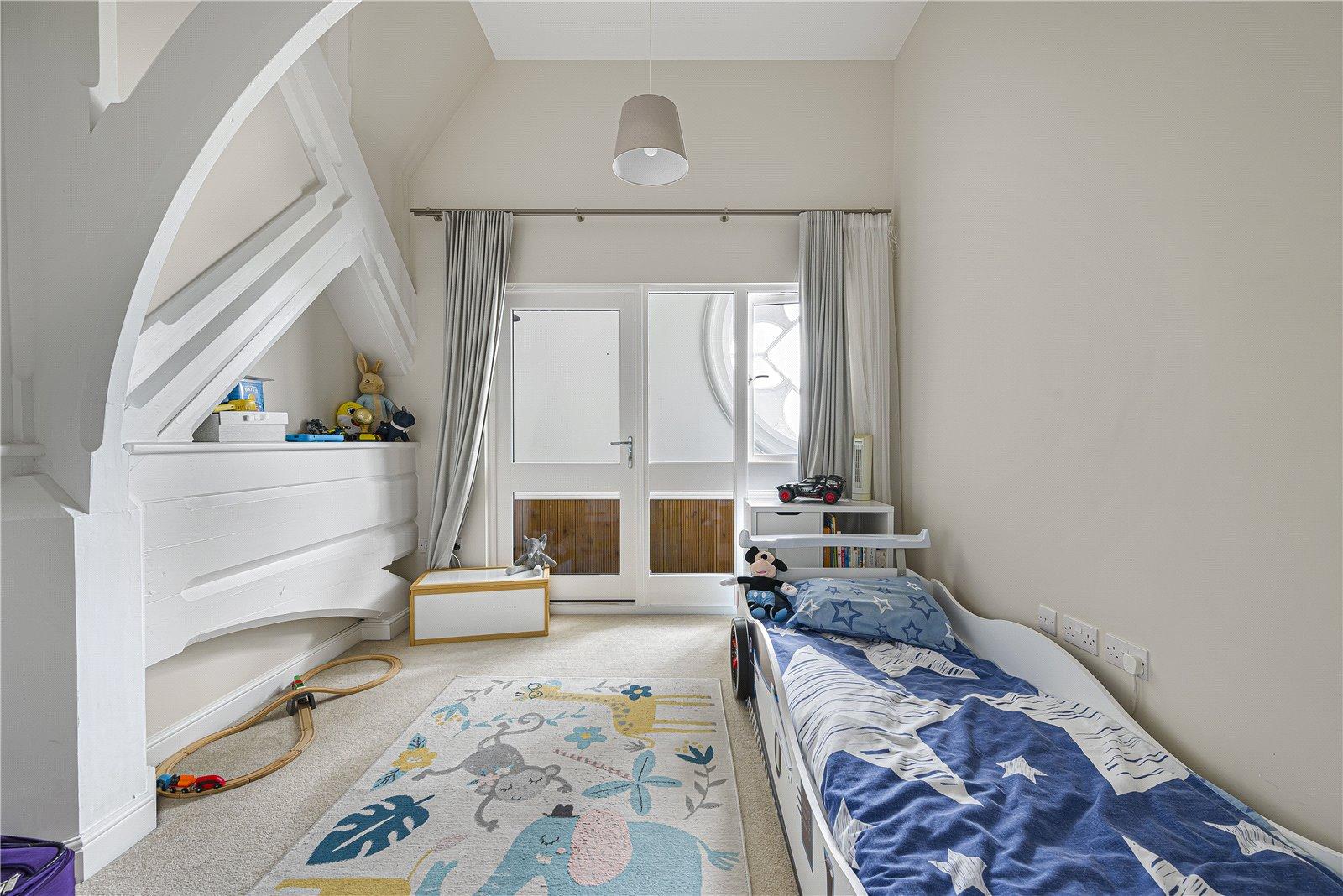 3 bedroom property for sale in Dartford | Robinson Jackson