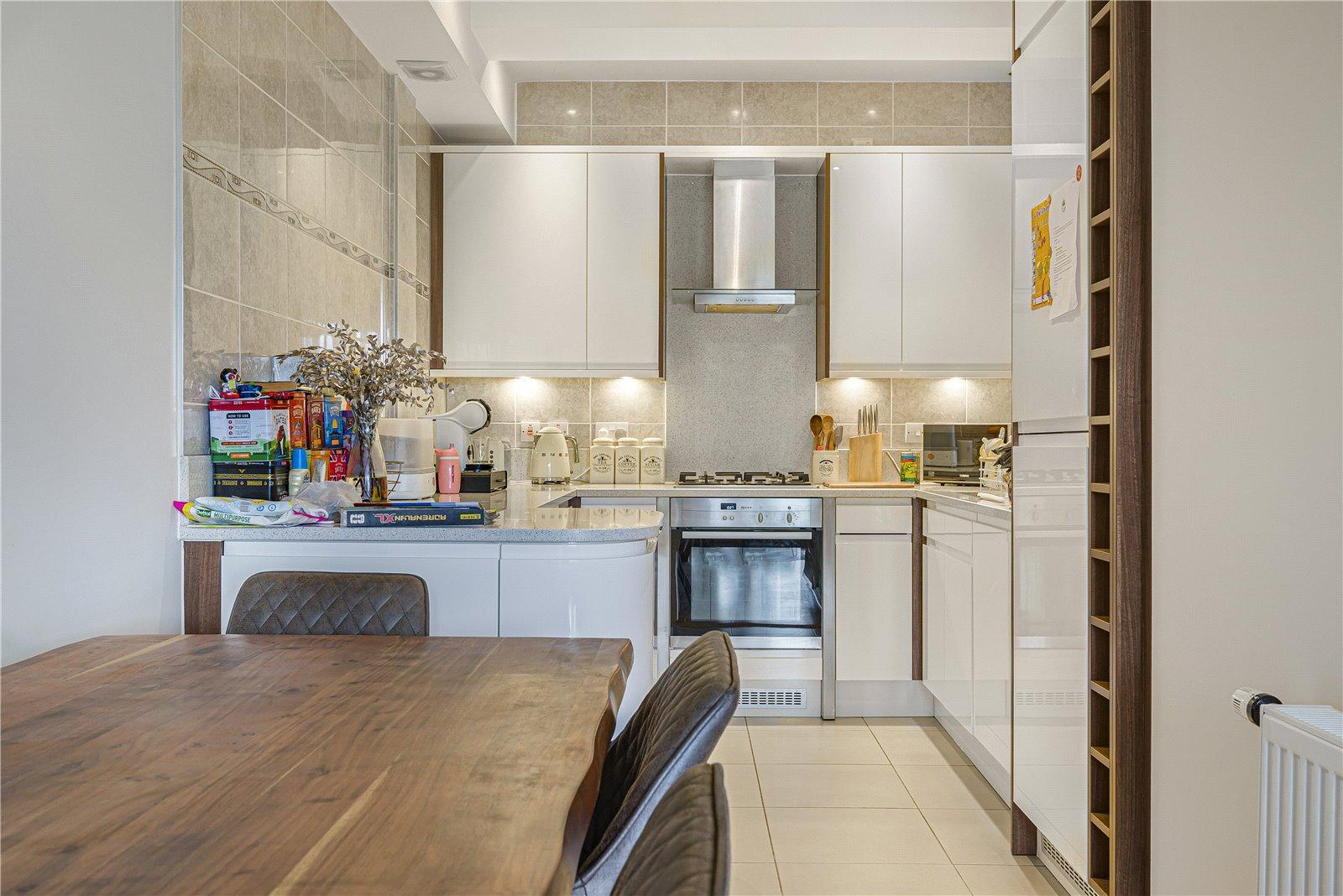 3 bedroom property for sale in Dartford | Robinson Jackson