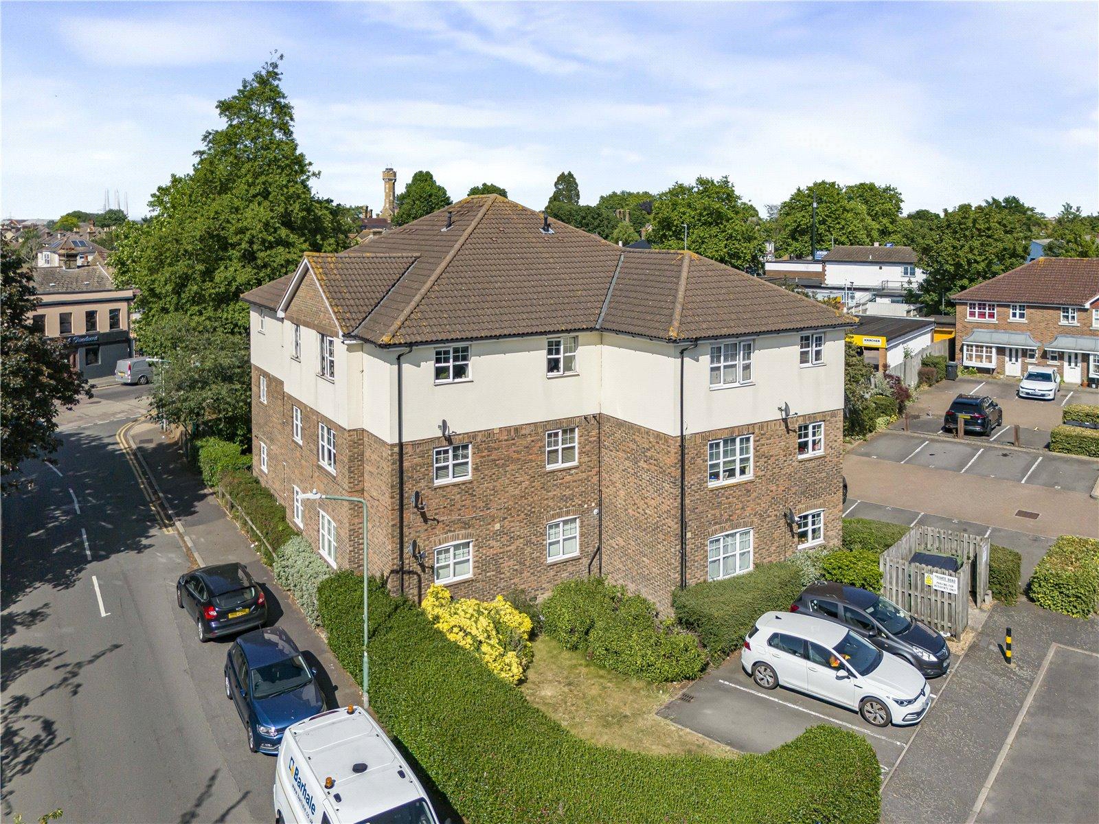 2 bedroom property for sale in Dartford | Robinson Jackson