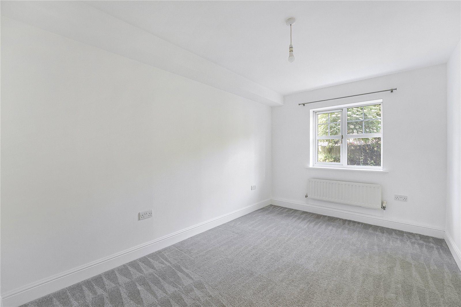 2 bedroom property for sale in Dartford | Robinson Jackson