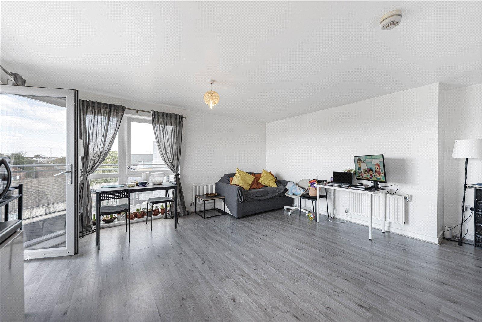 2 bedroom property for sale in Dartford | Robinson Jackson