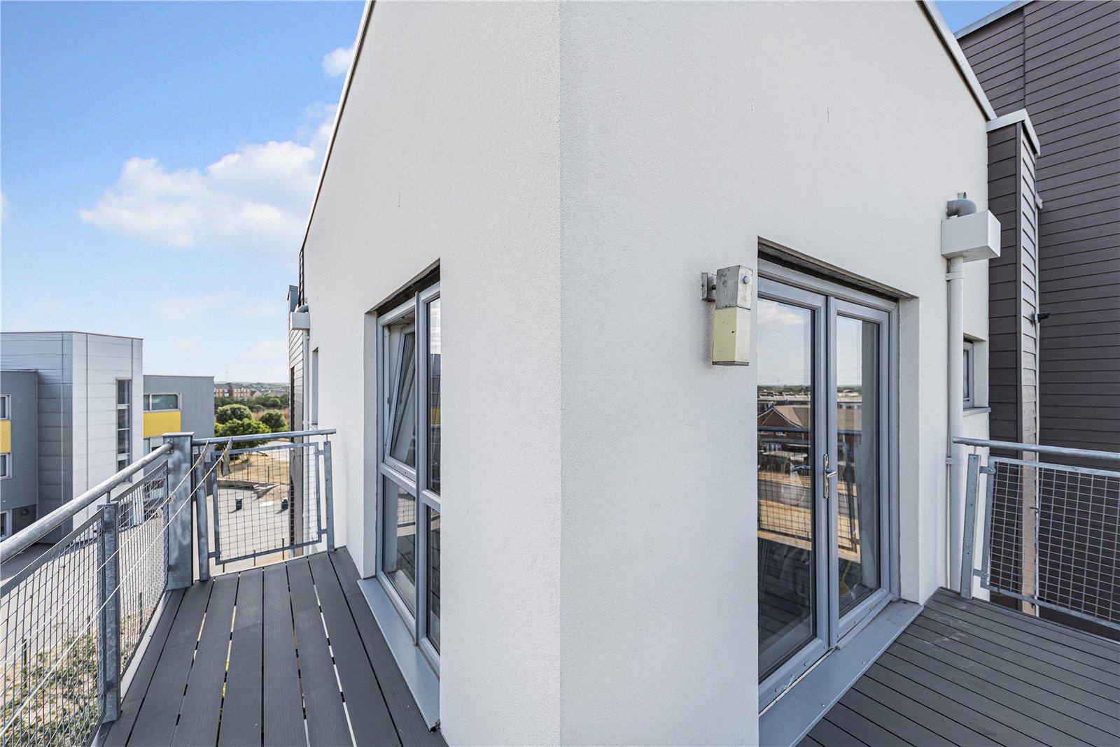 2 bedroom property for sale in Dartford | Robinson Jackson