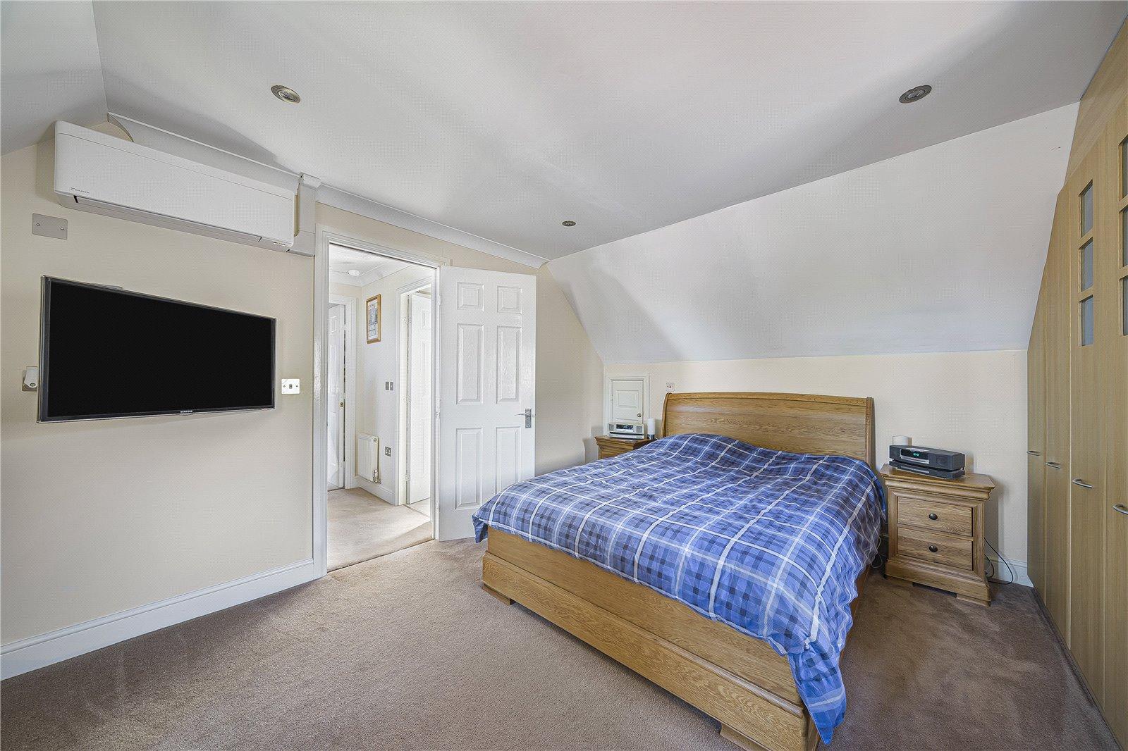 5 bedroom house for sale in Crayford | Robinson Jackson