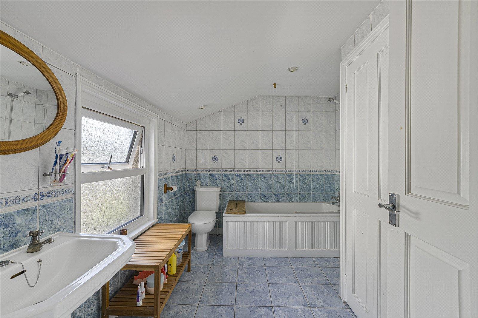2 bedroom house for sale in Dartford | Robinson Jackson