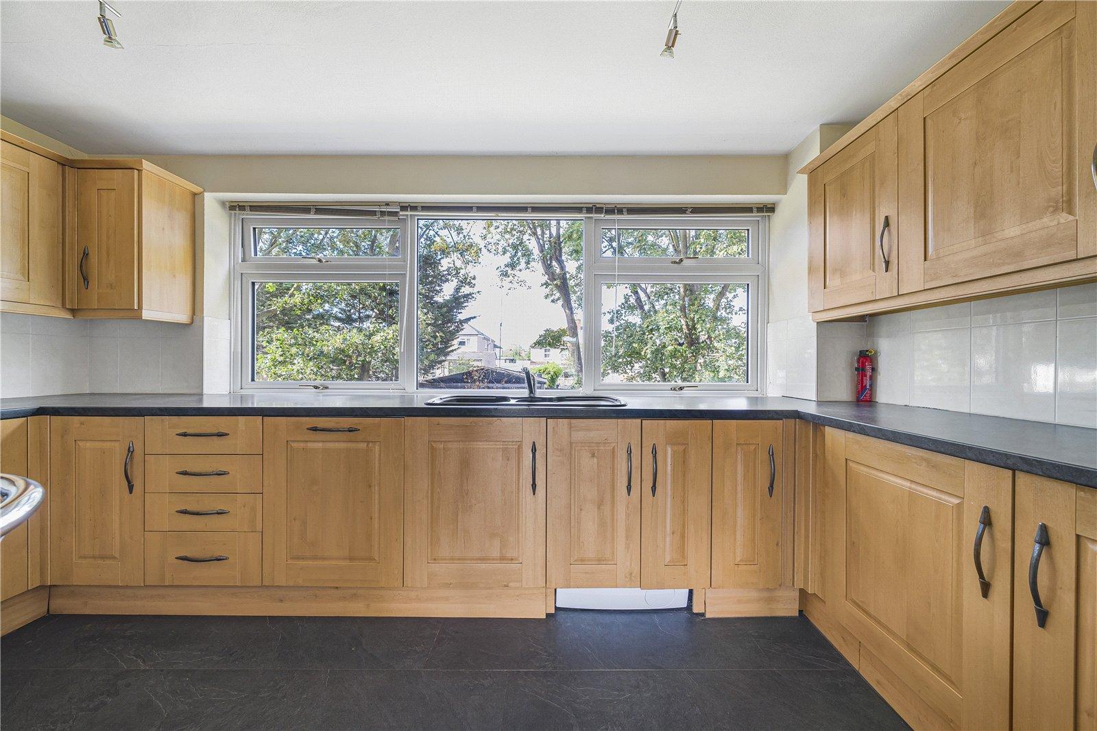 2 bedroom property for sale in Dartford | Robinson Jackson