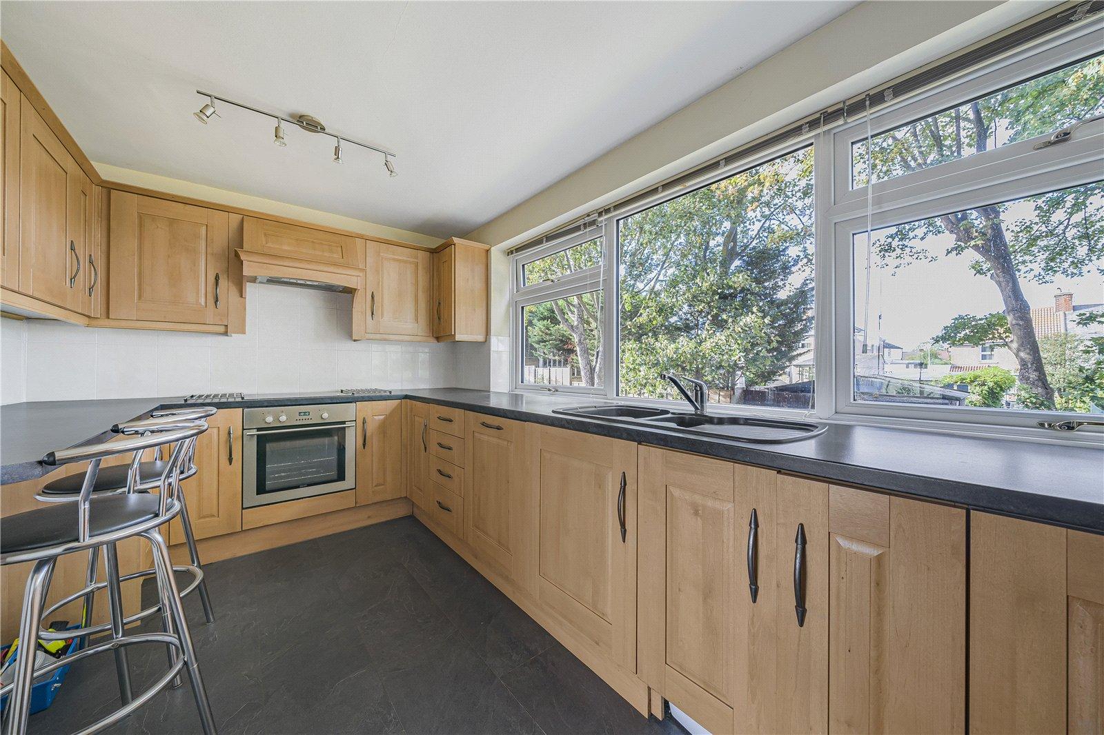 2 bedroom property for sale in Dartford | Robinson Jackson