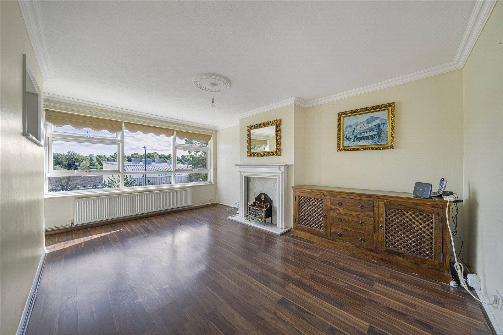 2 bedroom property for sale in Dartford | Robinson Jackson