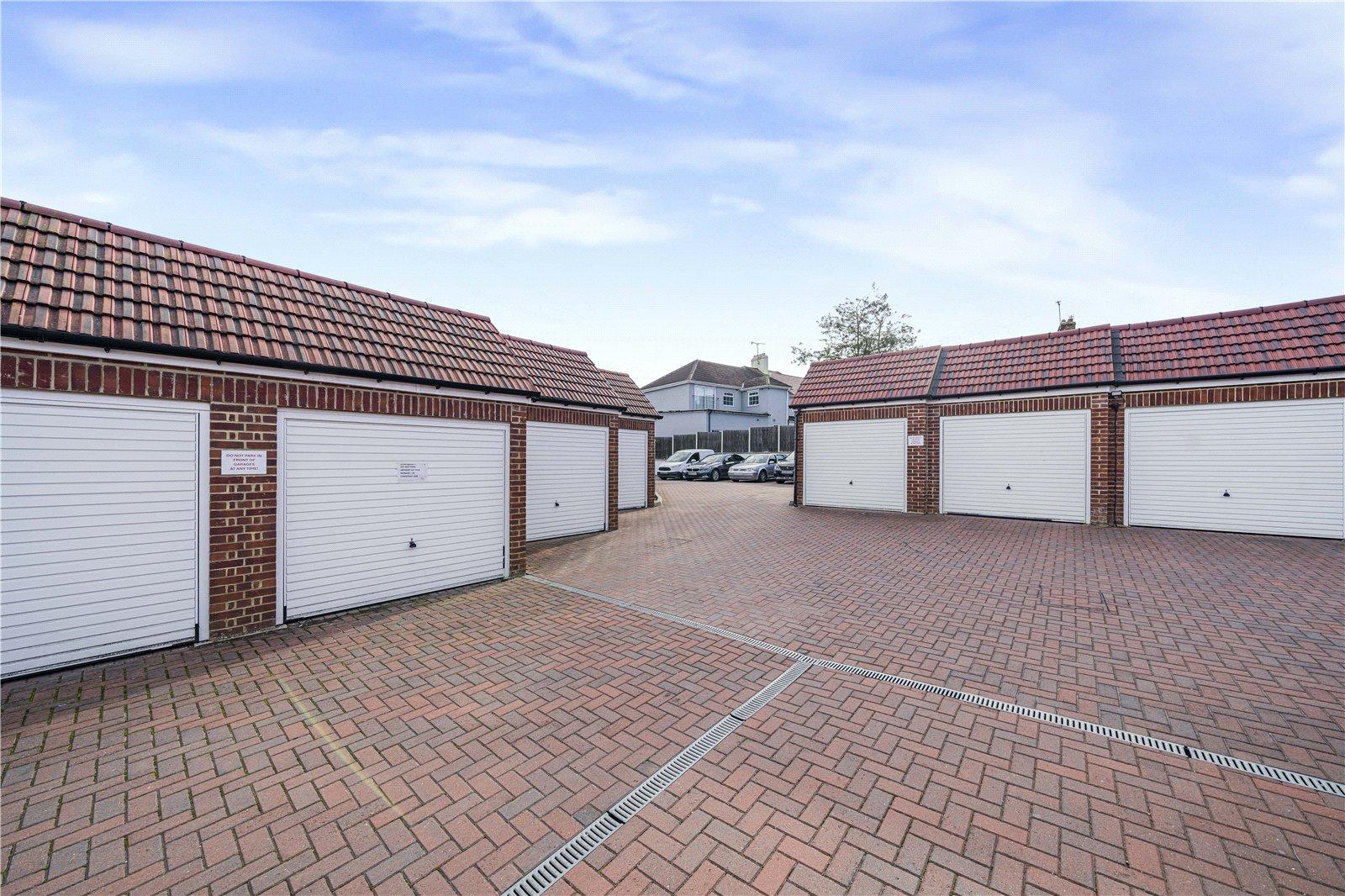 2 bedroom property for sale in Dartford | Robinson Jackson