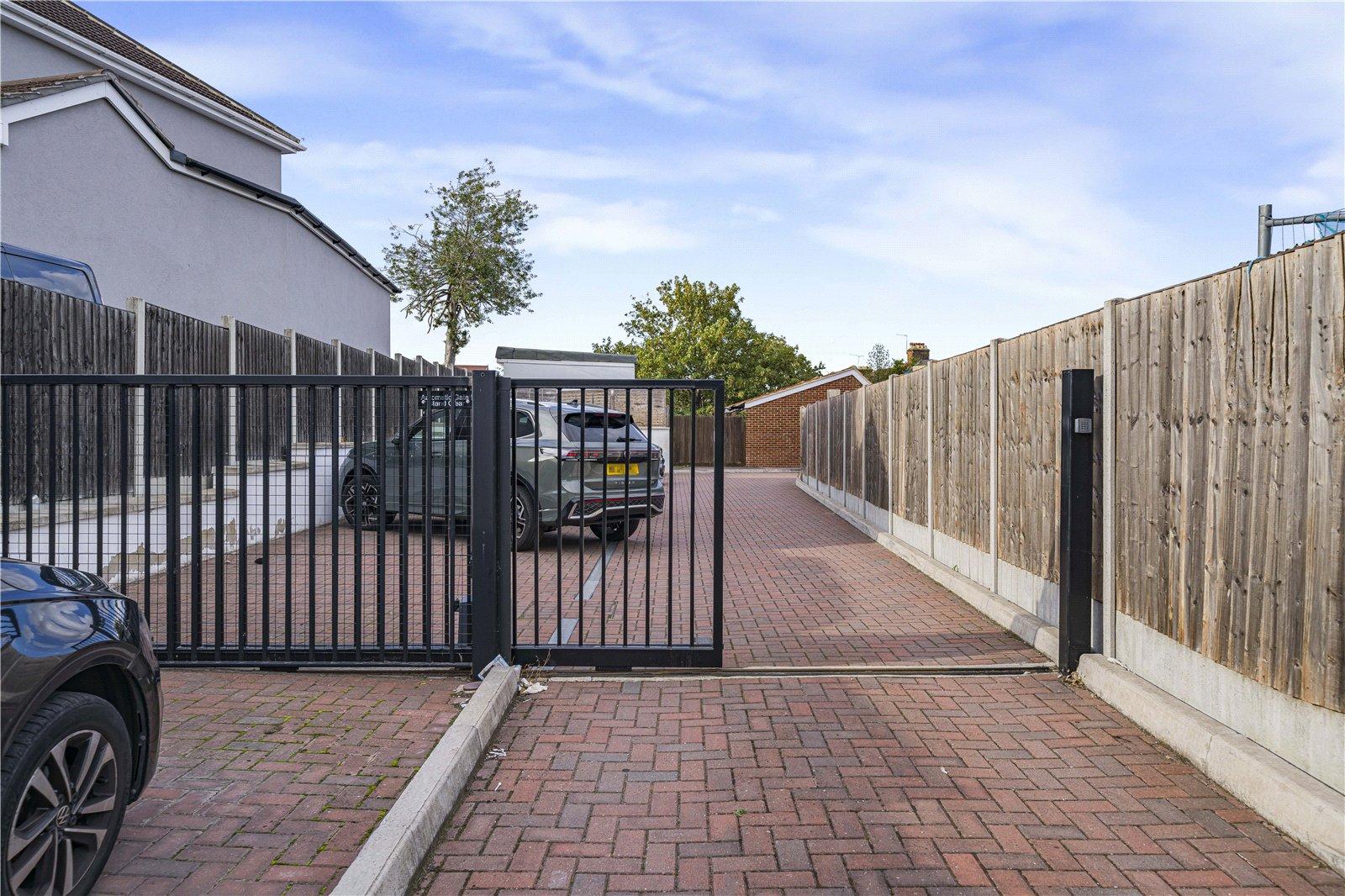 2 bedroom property for sale in Dartford | Robinson Jackson