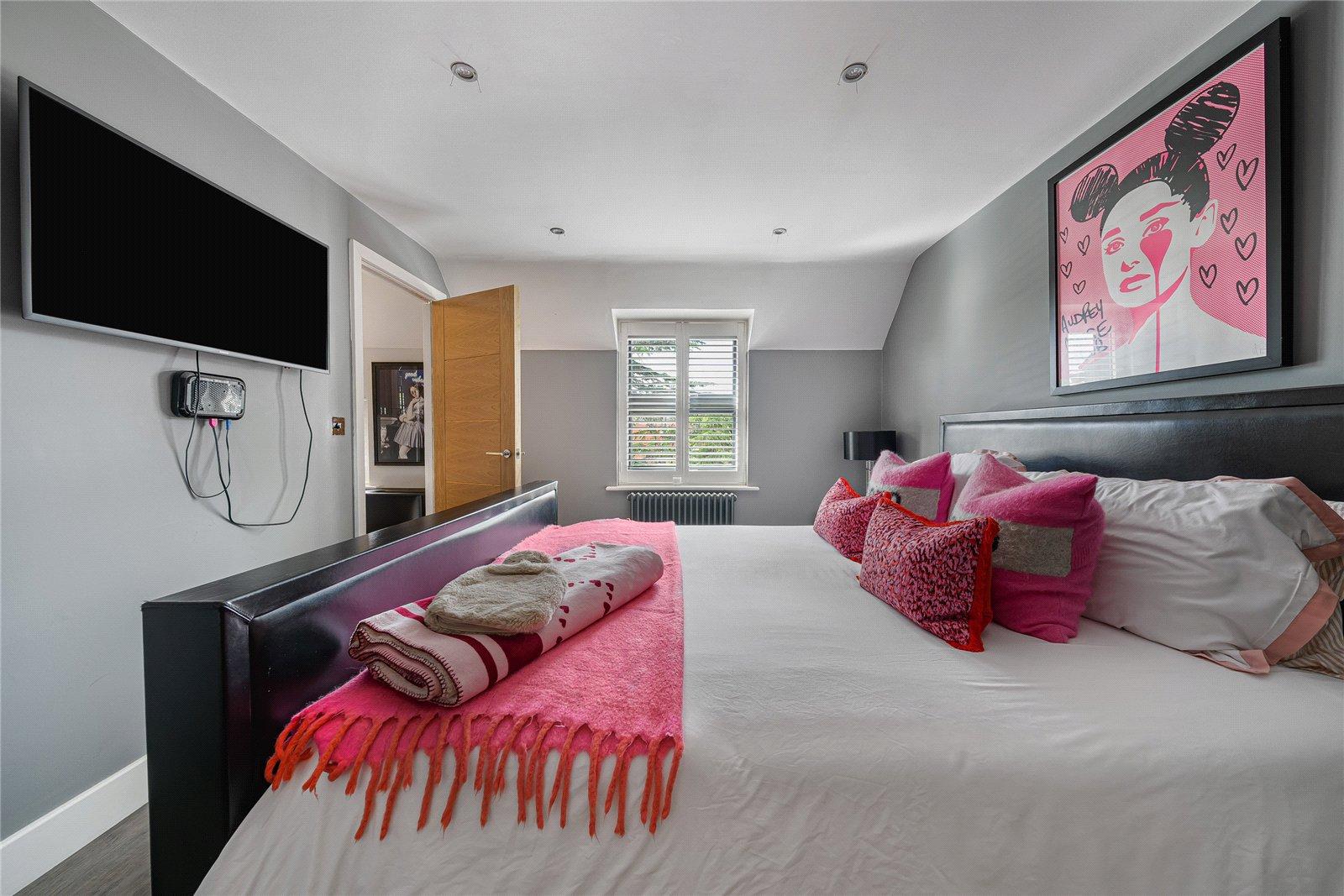 4 bedroom property for sale in Dartford | Robinson Jackson