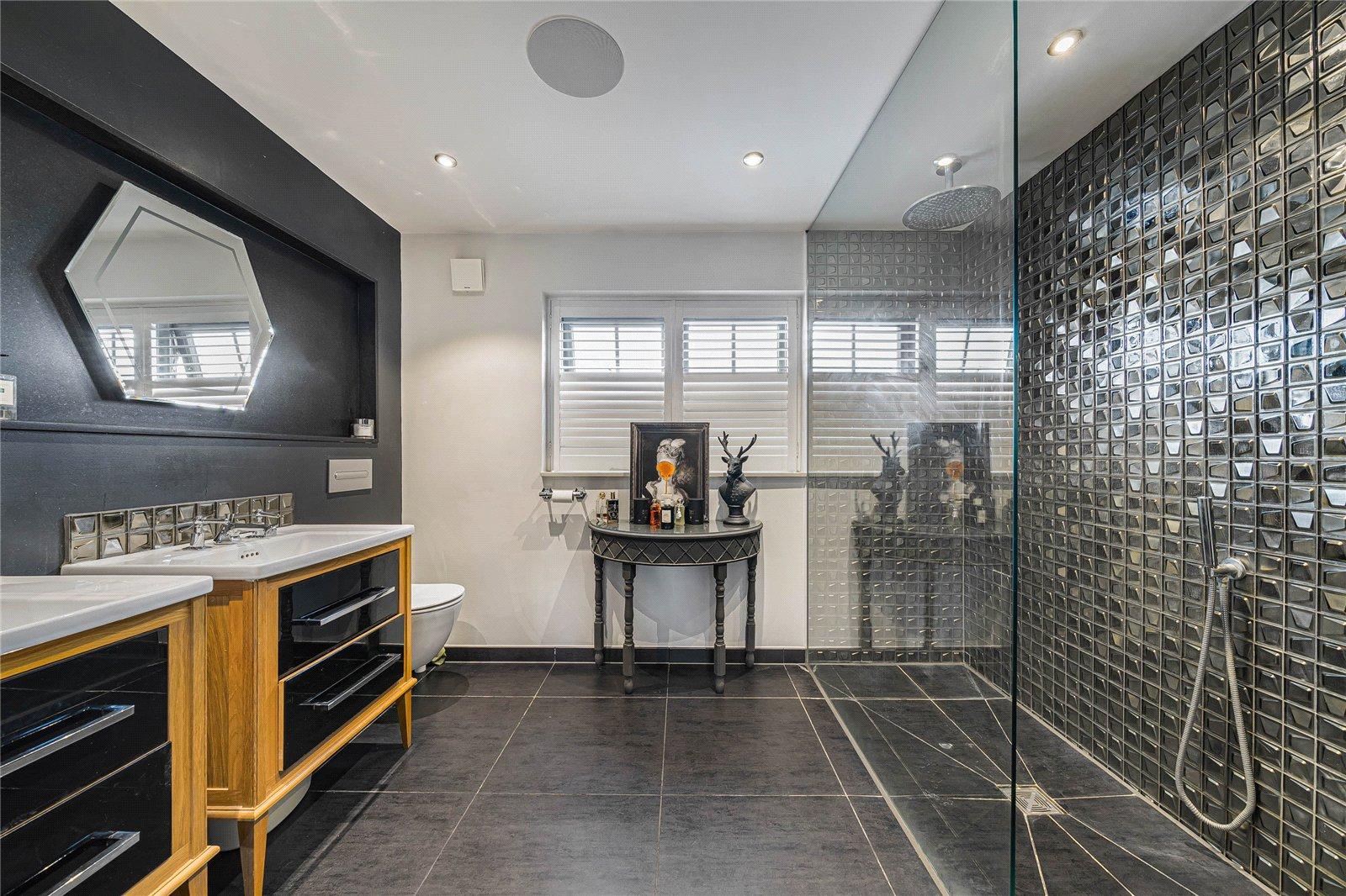 4 bedroom property for sale in Dartford | Robinson Jackson