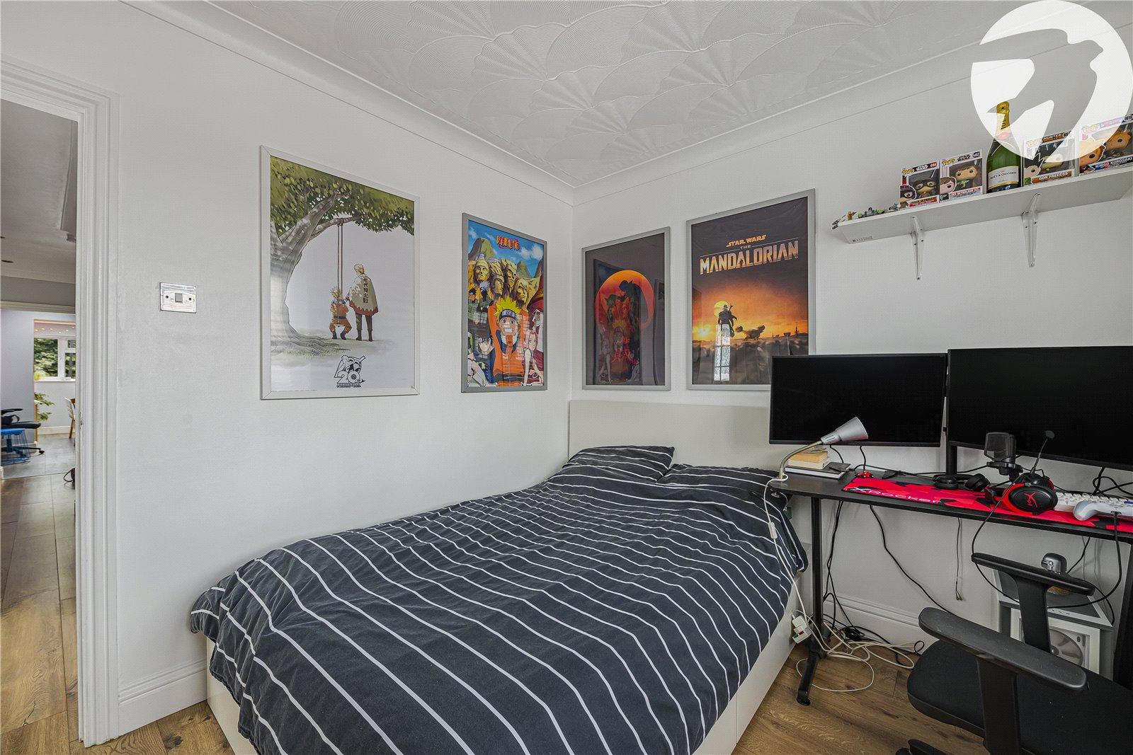 4 bedroom bungalow for sale in Dartford | Robinson Jackson