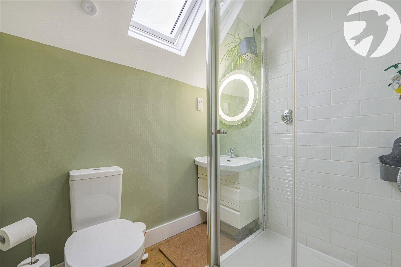 4 bedroom bungalow for sale in Dartford | Robinson Jackson