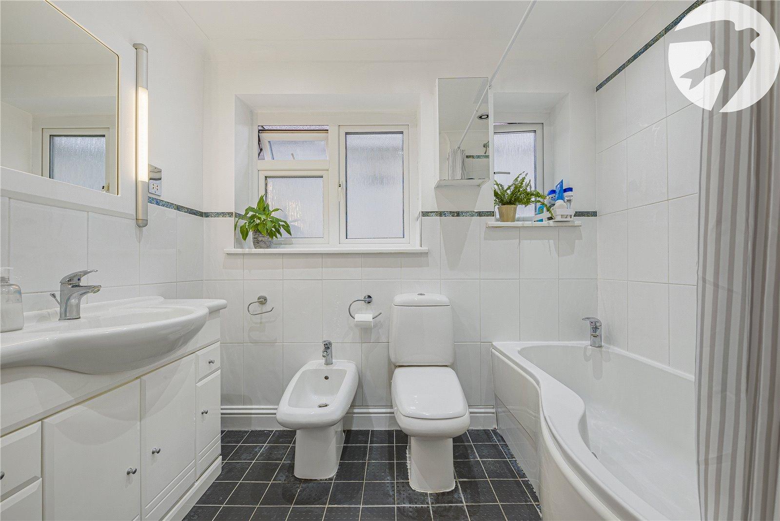 4 bedroom bungalow for sale in Dartford | Robinson Jackson