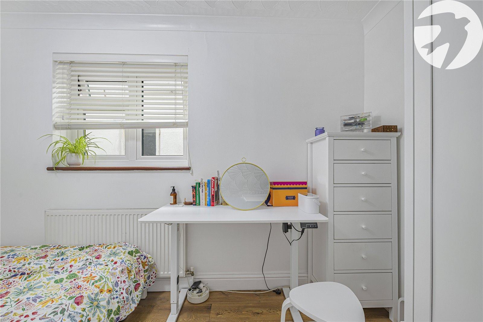 4 bedroom bungalow for sale in Dartford | Robinson Jackson