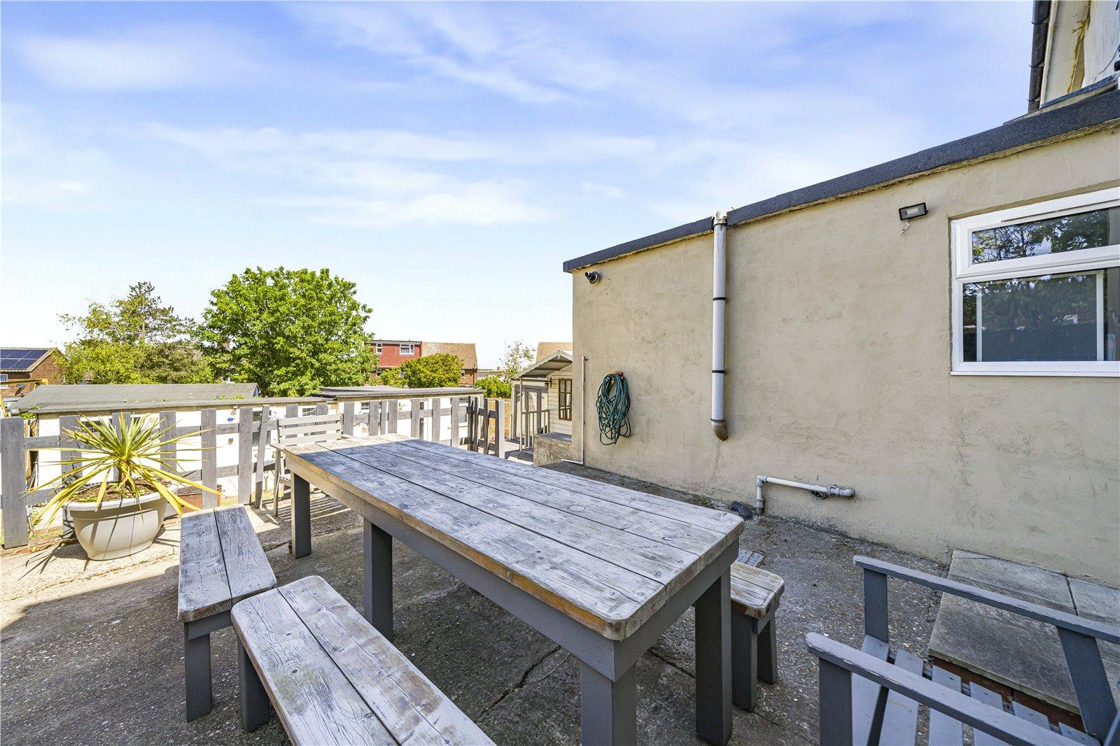 5 bedroom house for sale in Dartford | Robinson Jackson