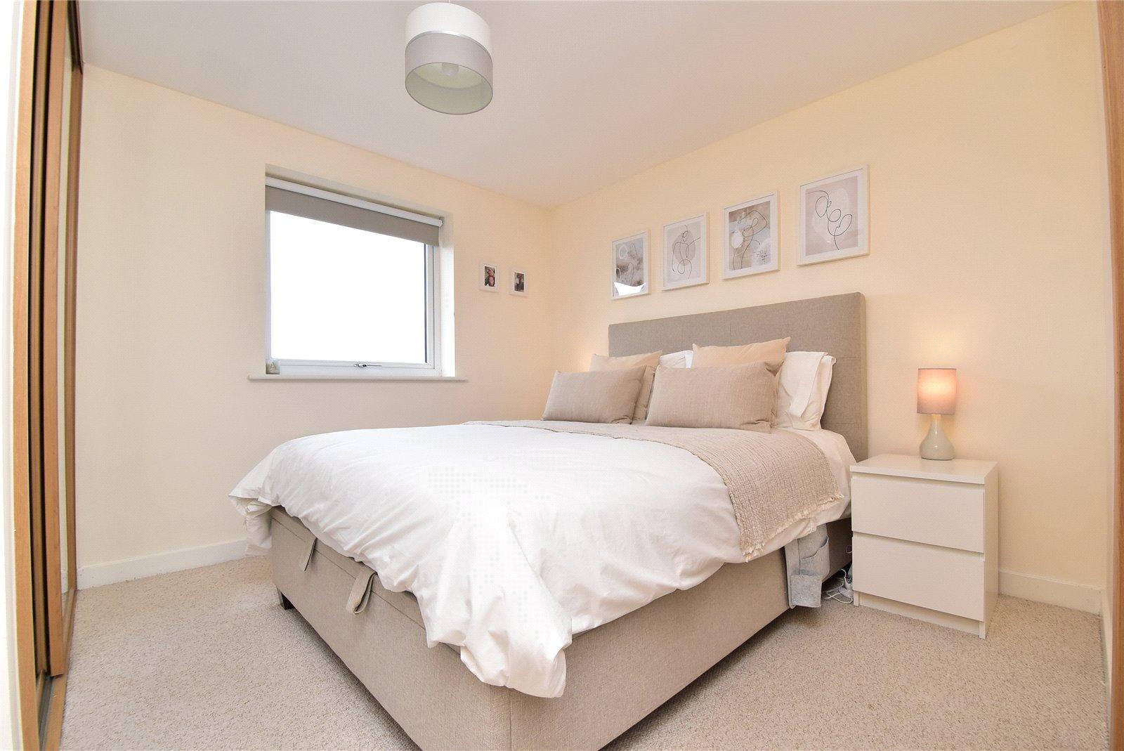 2 bedroom property for sale in Dartford | Robinson Jackson