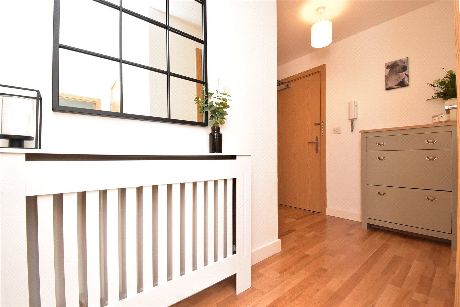 2 bedroom property for sale in Dartford | Robinson Jackson