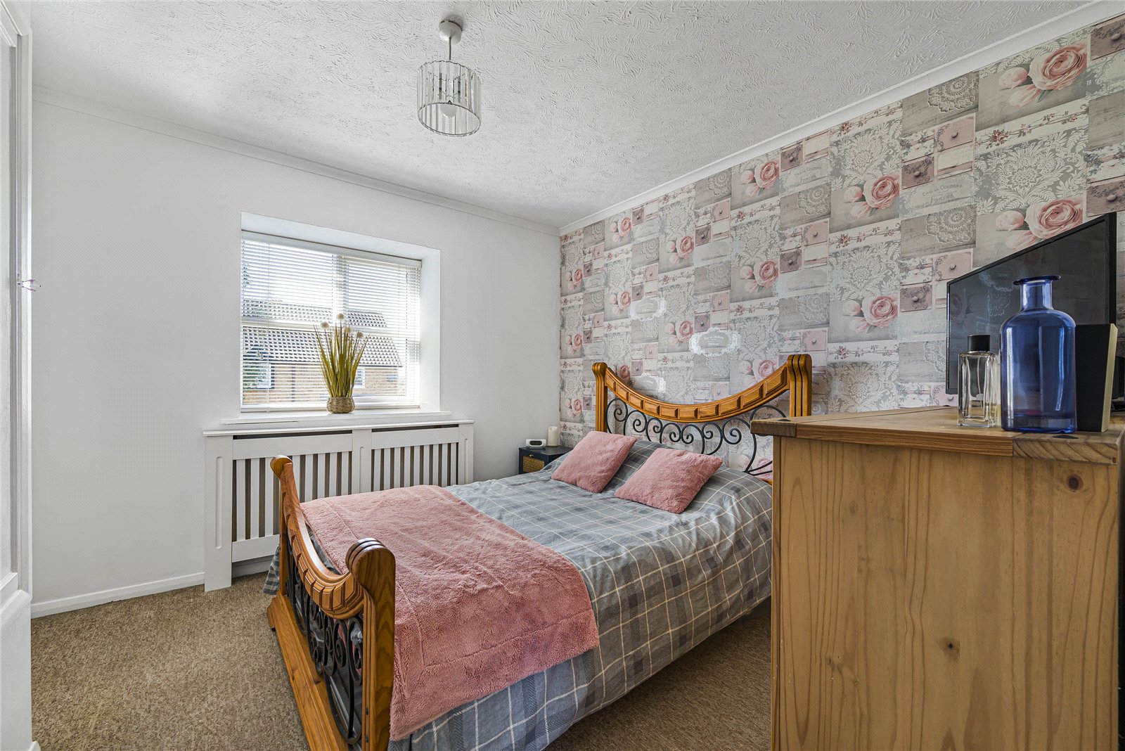 2 bedroom house for sale in Dartford | Robinson Jackson