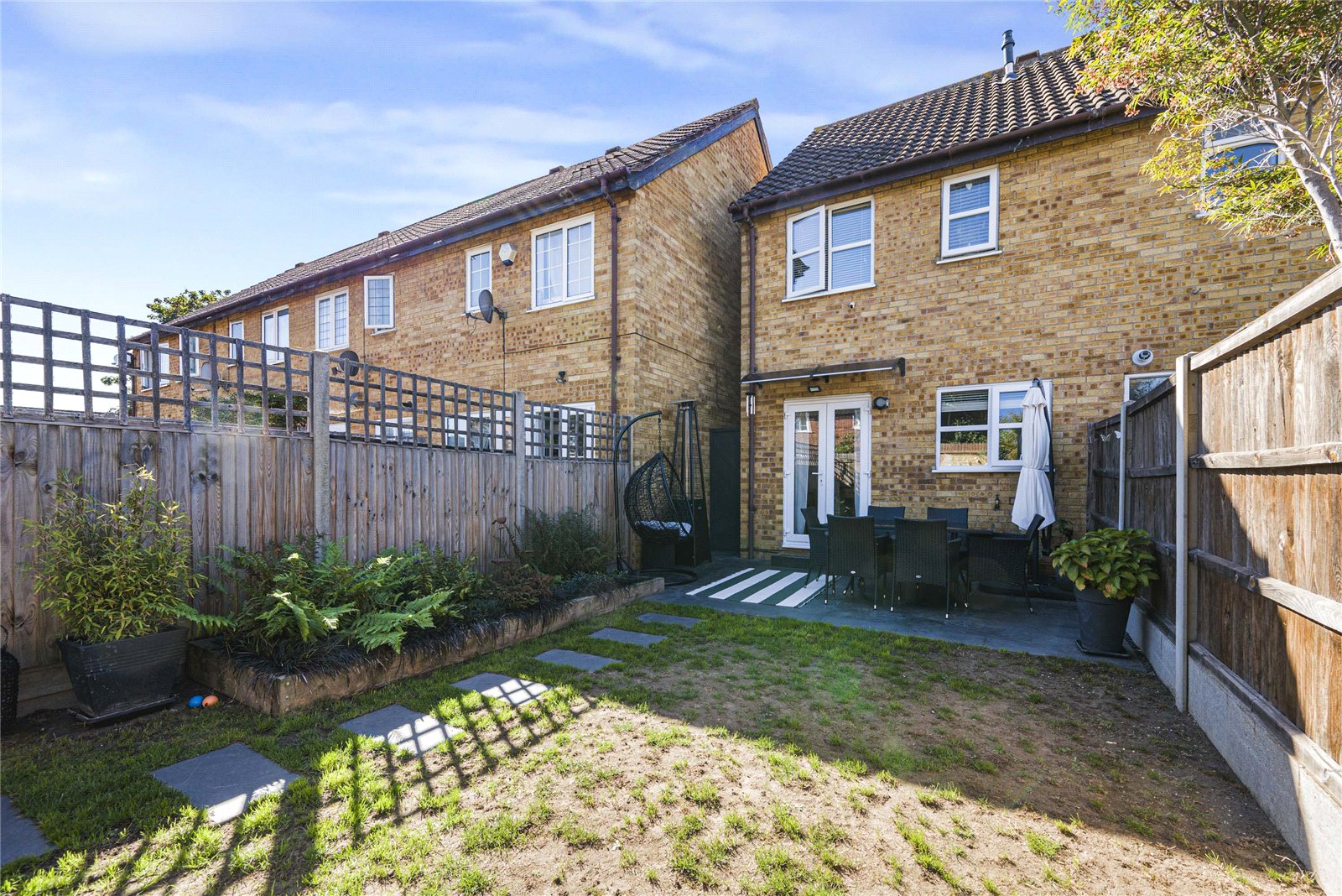 2 bedroom house for sale in Dartford | Robinson Jackson