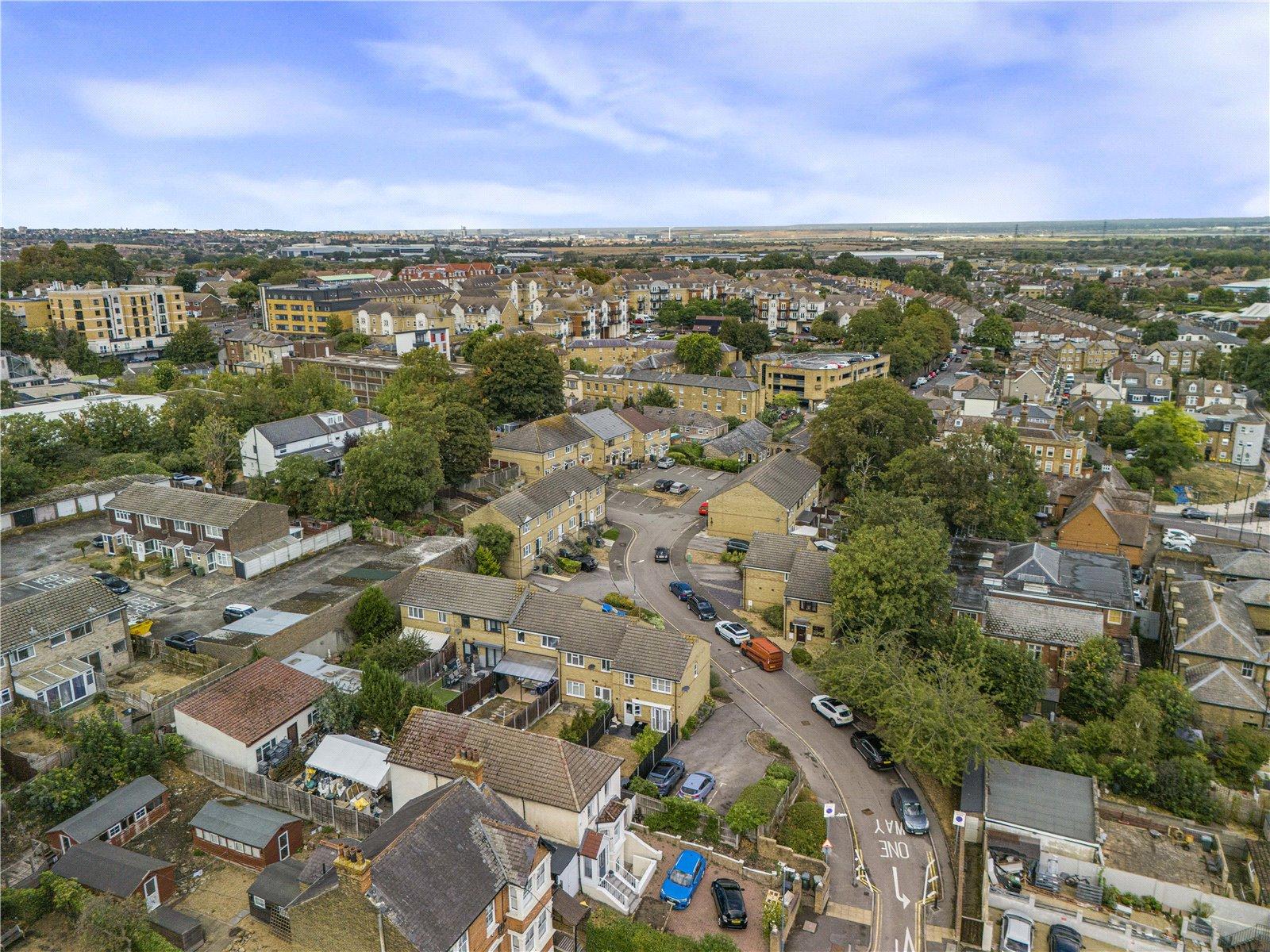 3 bedroom house for sale in West Dartford | Robinson Jackson