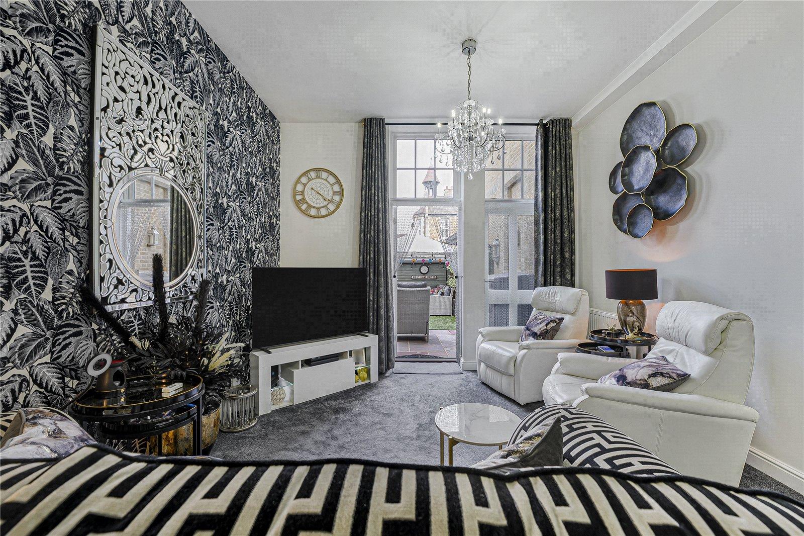 2 bedroom house for sale in Dartford | Robinson Jackson