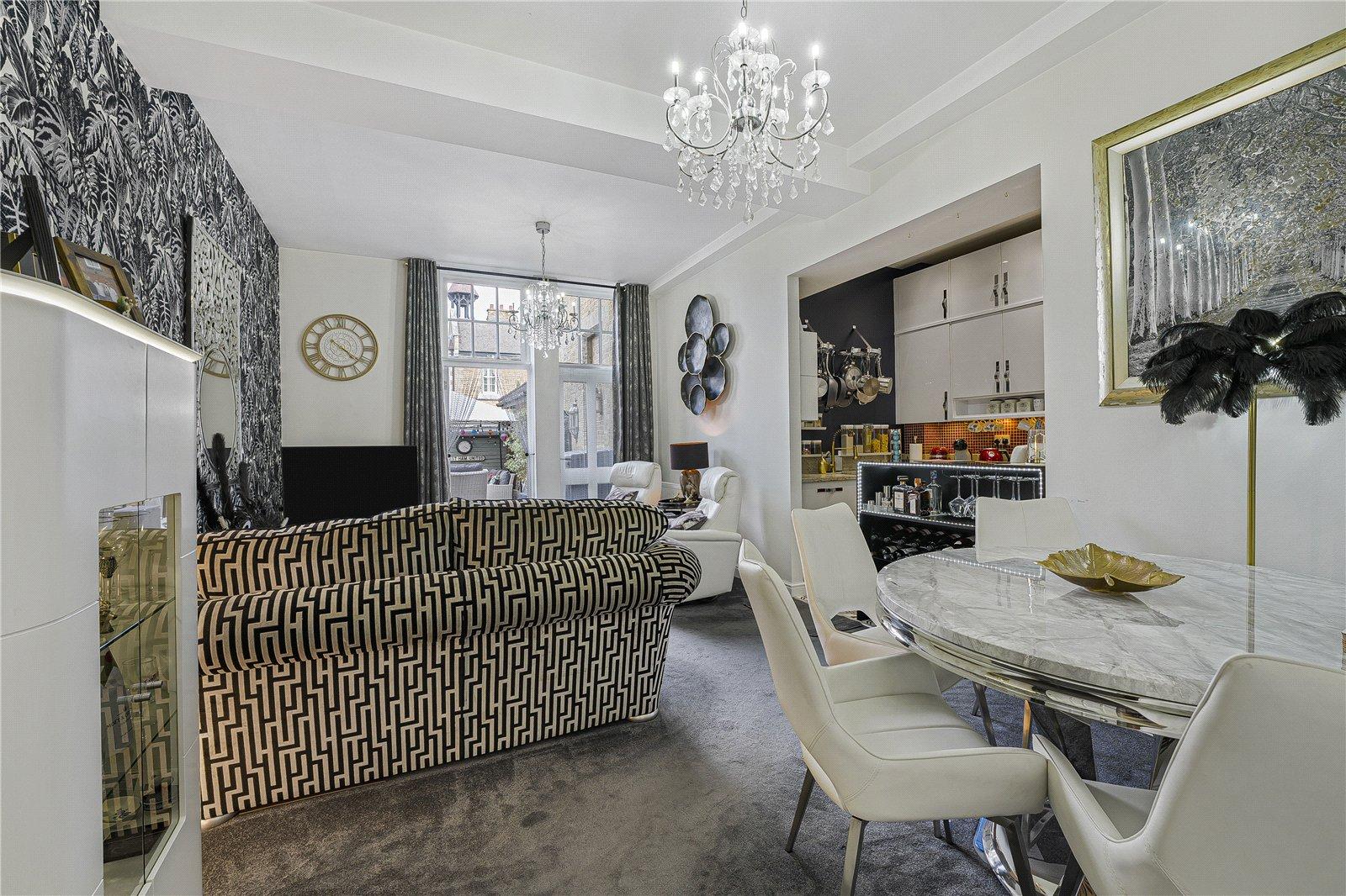 2 bedroom house for sale in Dartford | Robinson Jackson