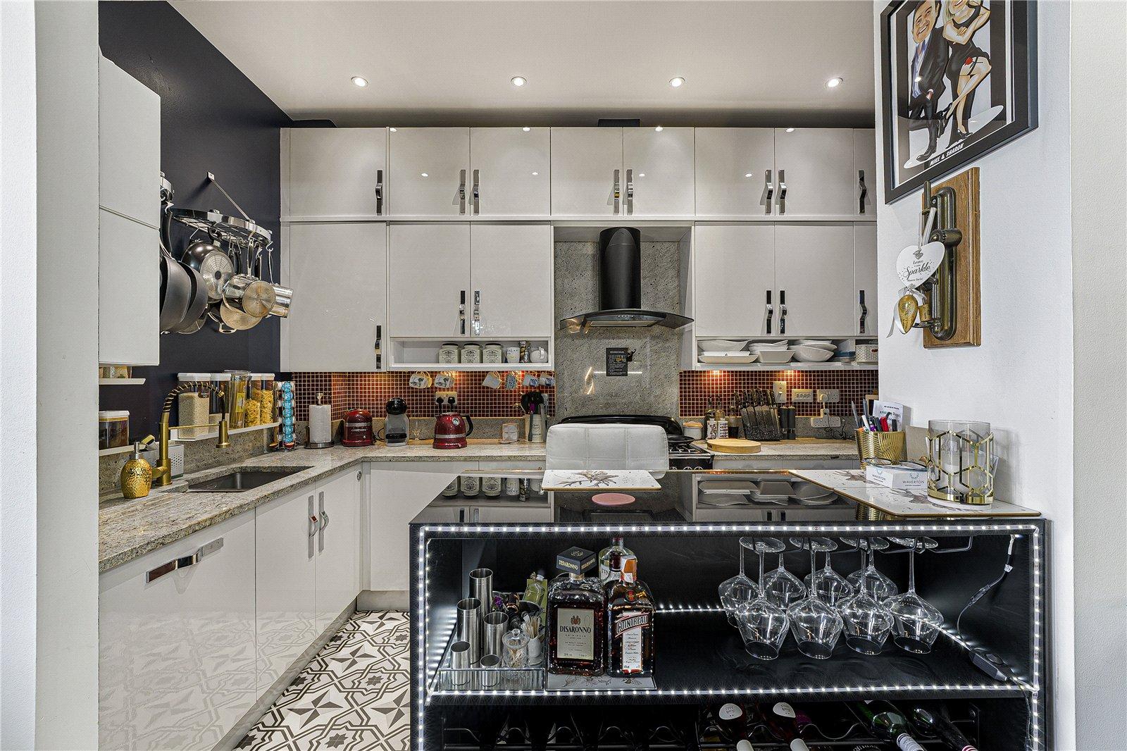 2 bedroom house for sale in Dartford | Robinson Jackson