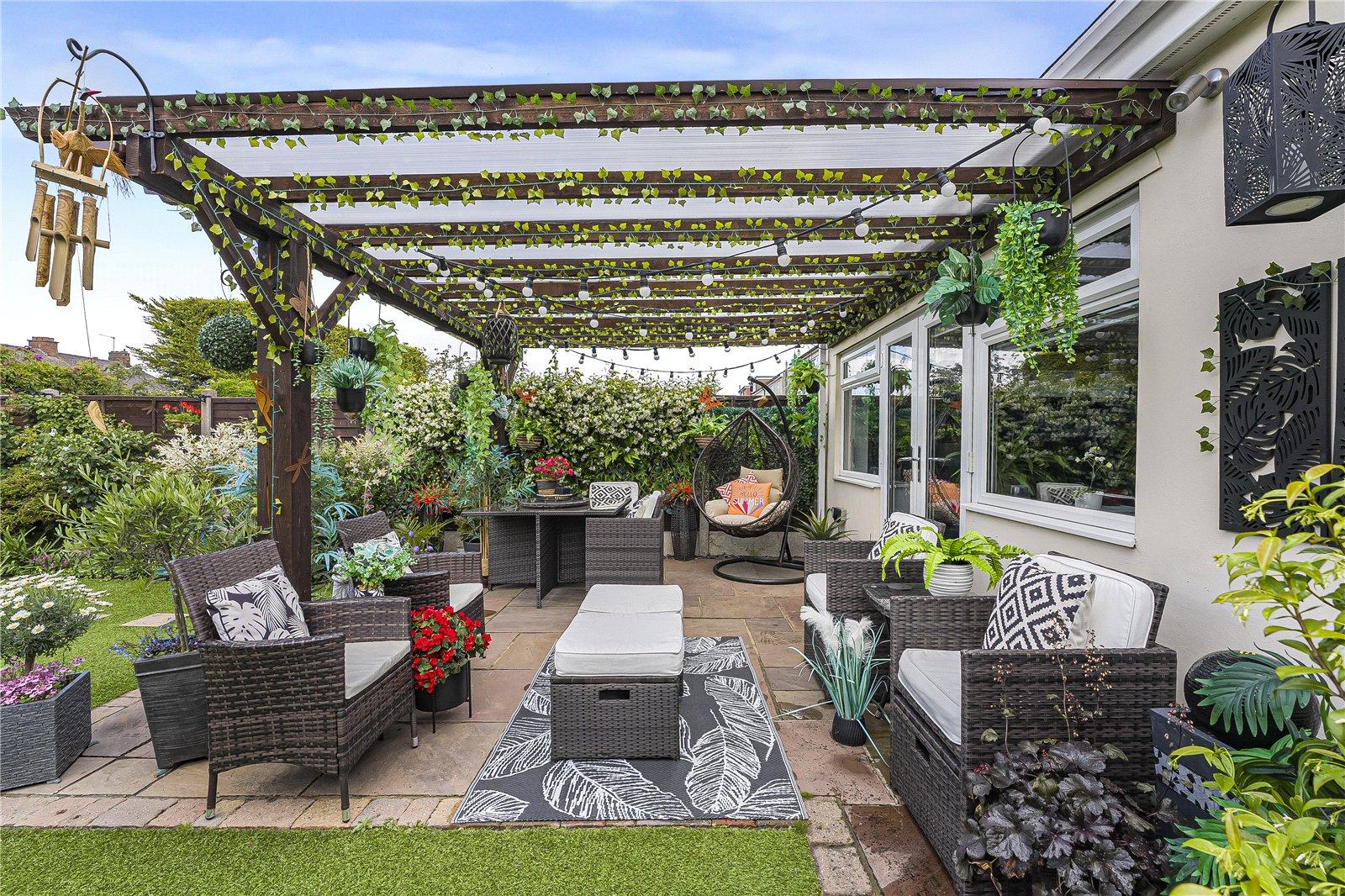 3 bedroom house for sale in West Dartford | Robinson Jackson