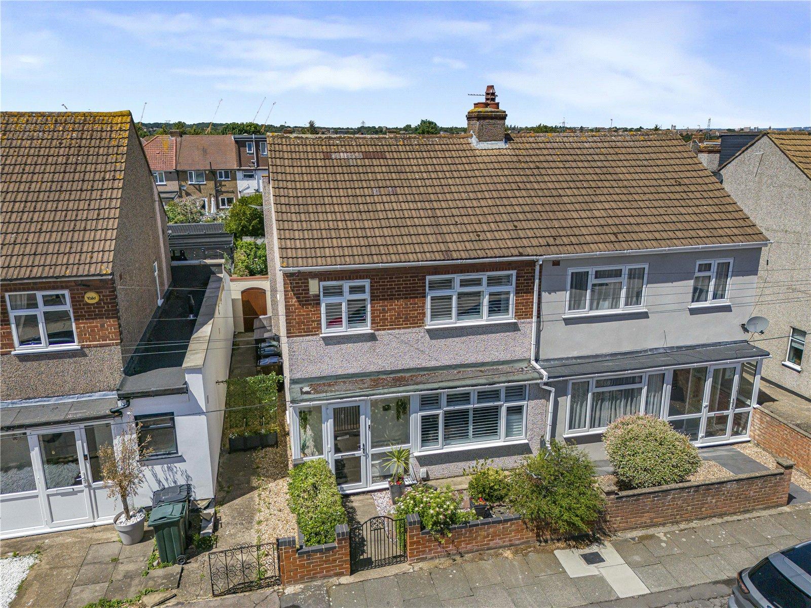 3 bedroom house for sale in West Dartford | Robinson Jackson
