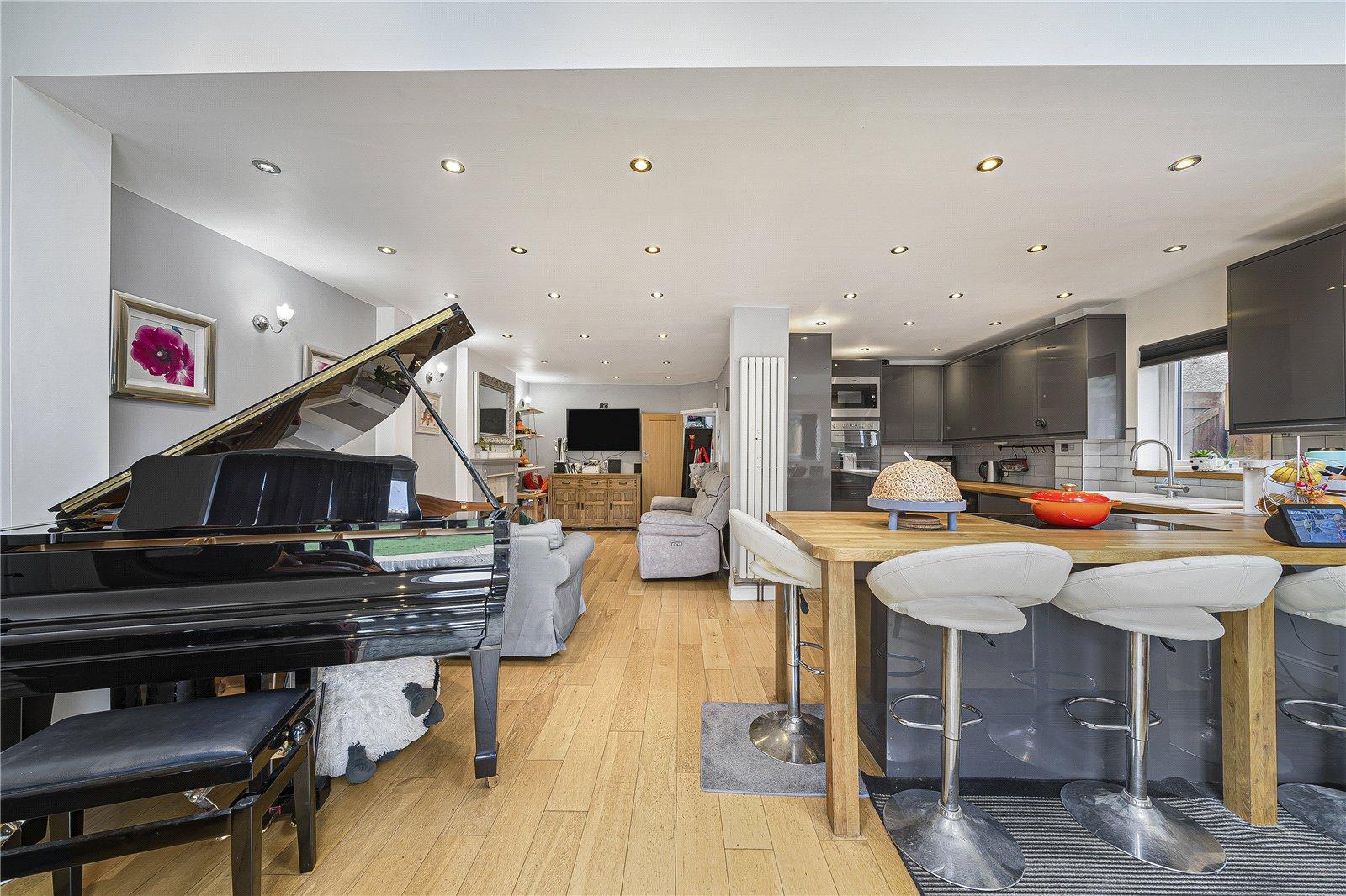 4 bedroom house for sale in Dartford | Robinson Jackson