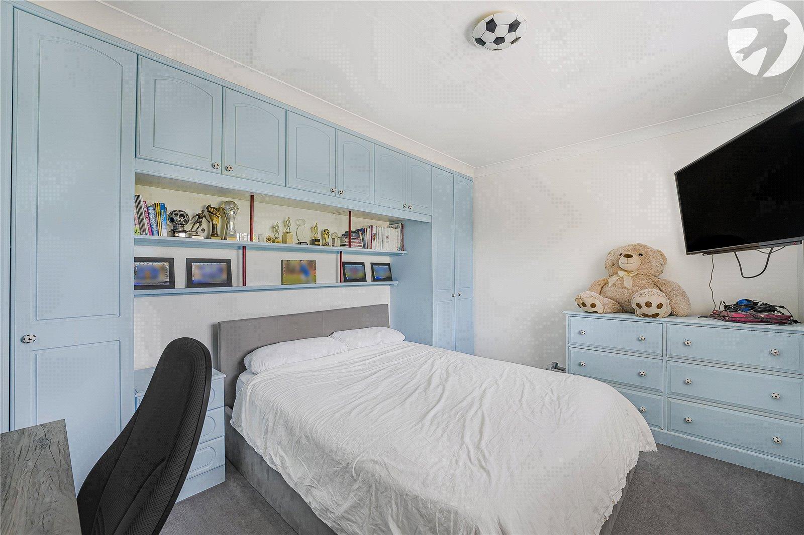 5 bedroom house for sale in Horton Kirby | Robinson Jackson