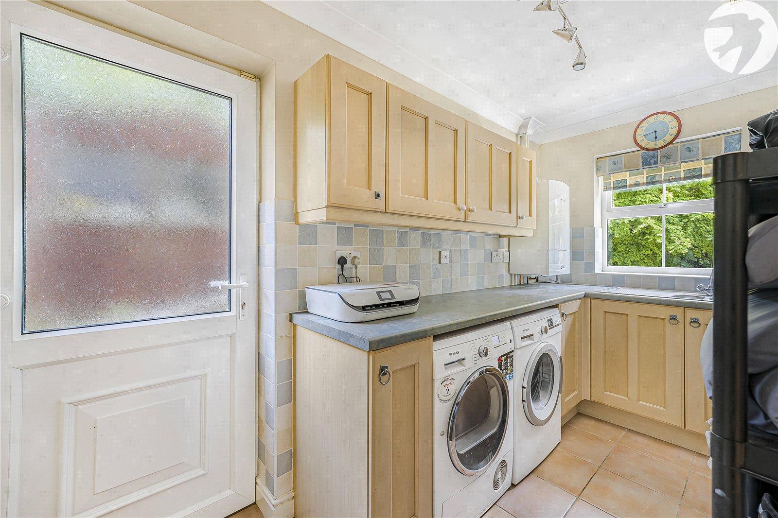 5 bedroom house for sale in Horton Kirby | Robinson Jackson
