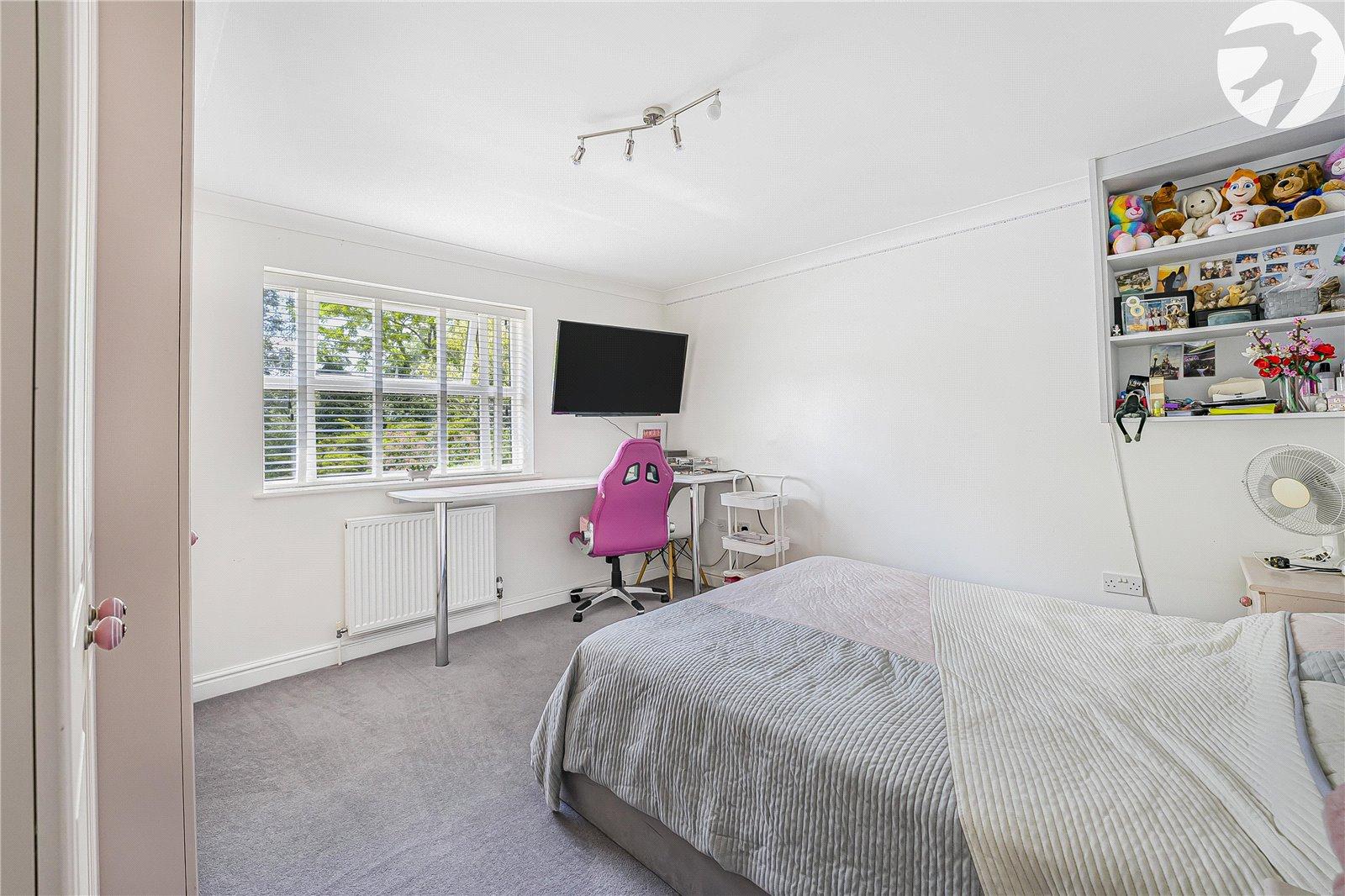 5 bedroom house for sale in Horton Kirby | Robinson Jackson