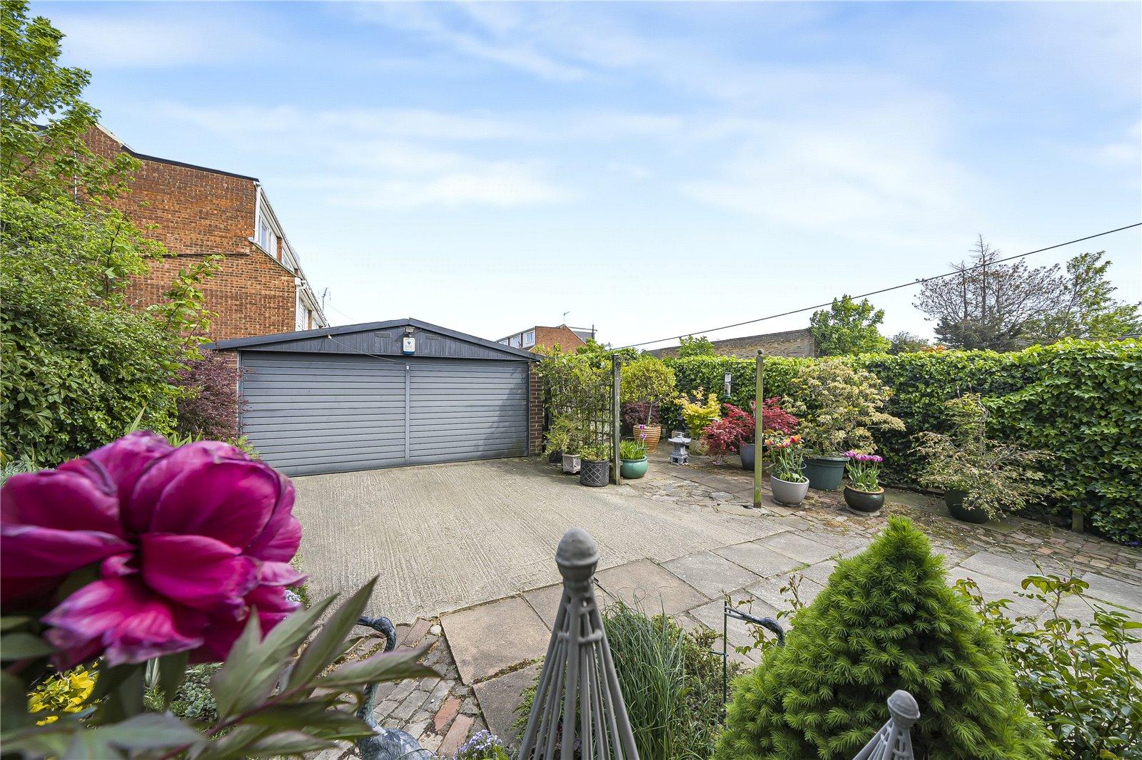 6 bedroom house for sale in Dartford | Robinson Jackson