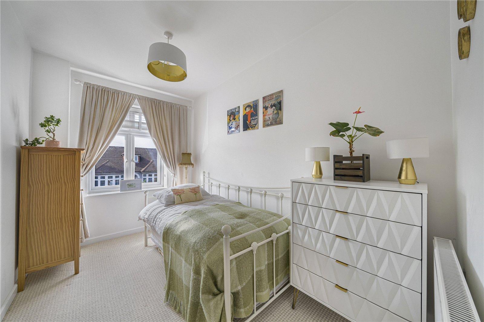 6 bedroom house for sale in West Dartford | Robinson Jackson
