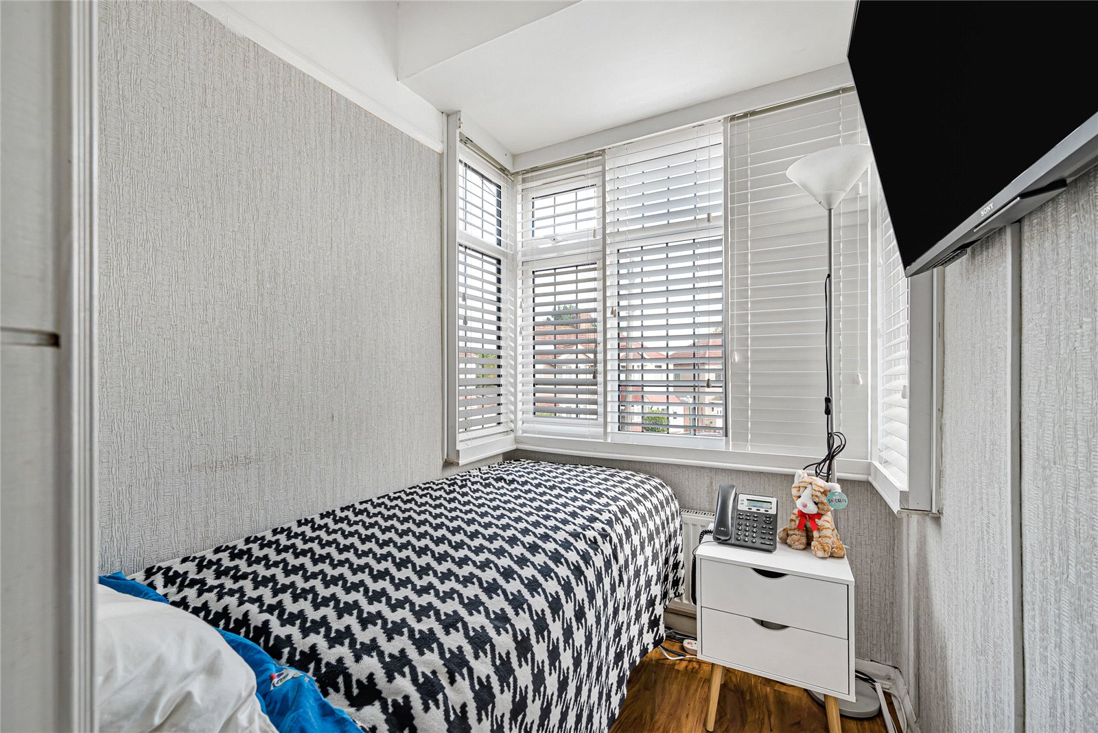 2 bedroom house for sale in Dartford | Robinson Jackson