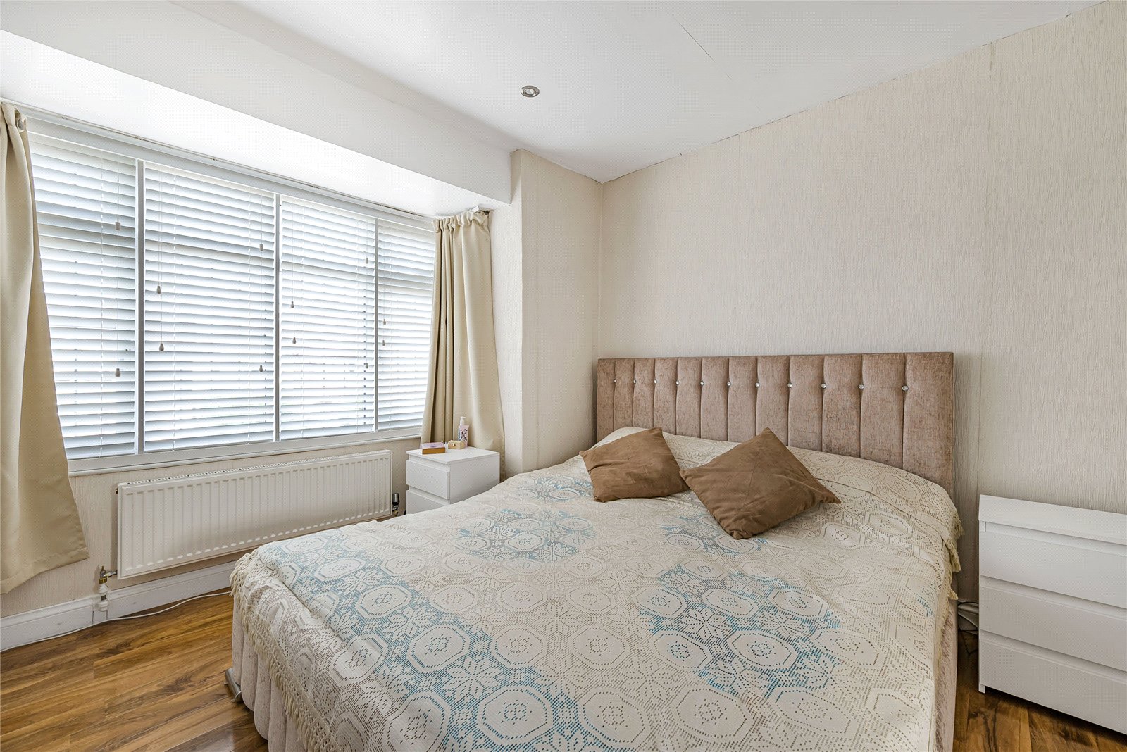 2 bedroom house for sale in Dartford | Robinson Jackson