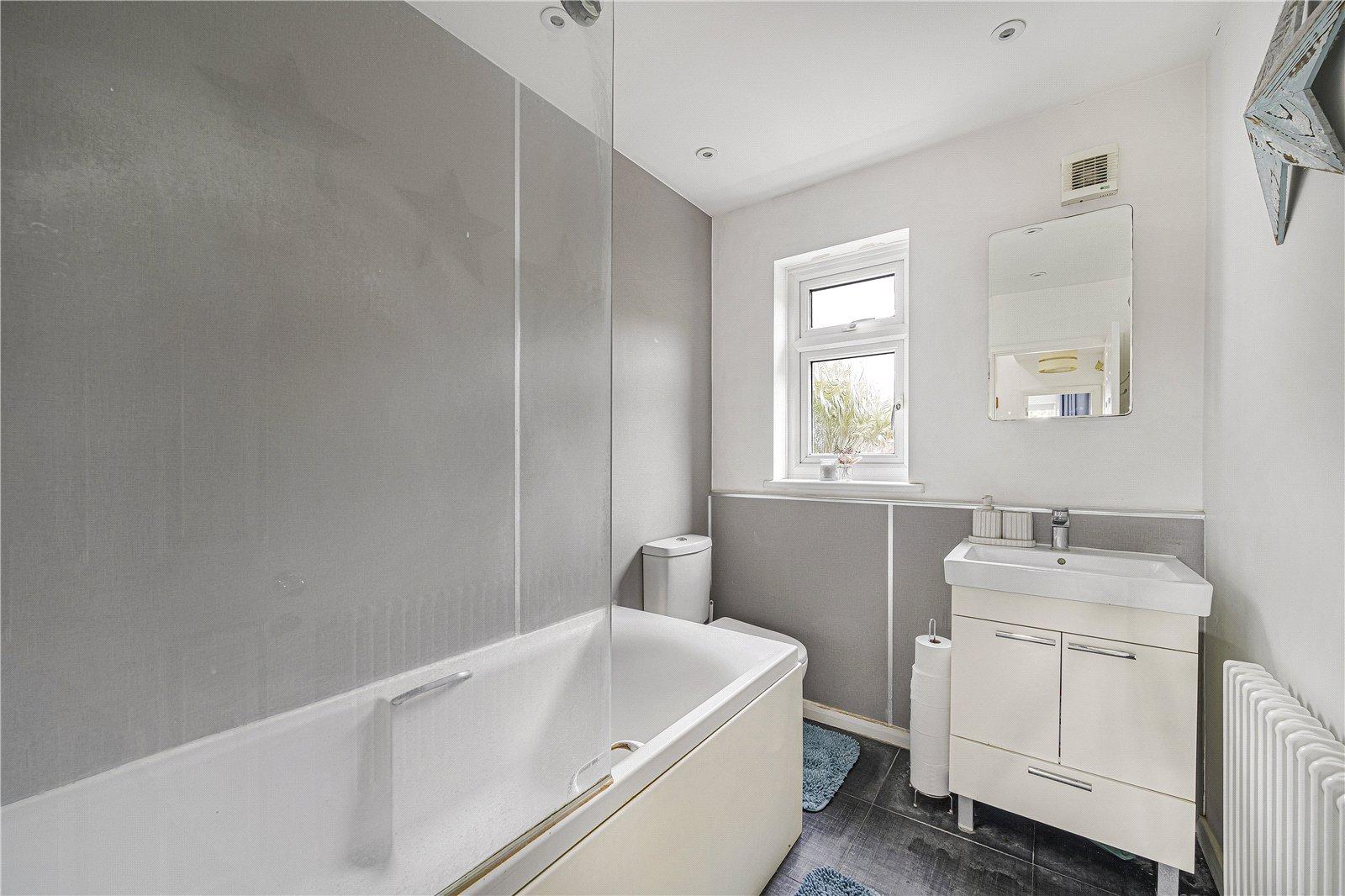 5 bedroom house for sale in Dartford | Robinson Jackson