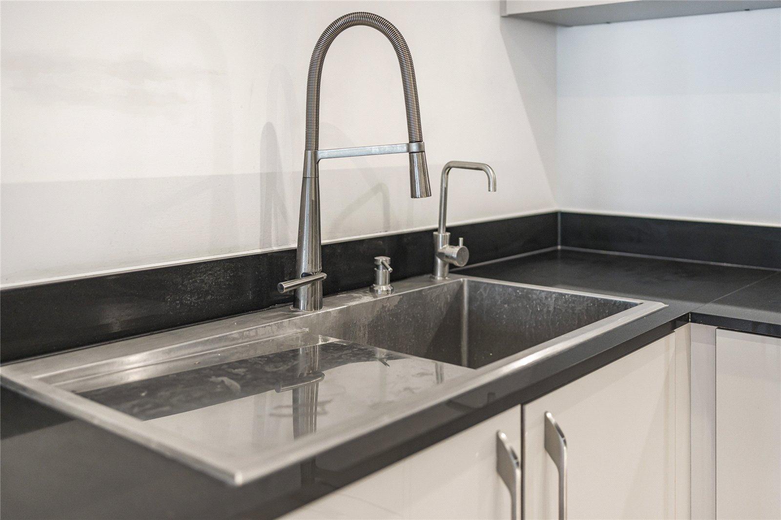 1 bedroom property for sale in Dartford | Robinson Jackson