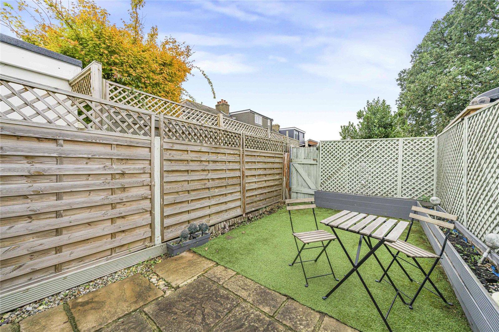 2 bedroom house for sale in Dartford | Robinson Jackson