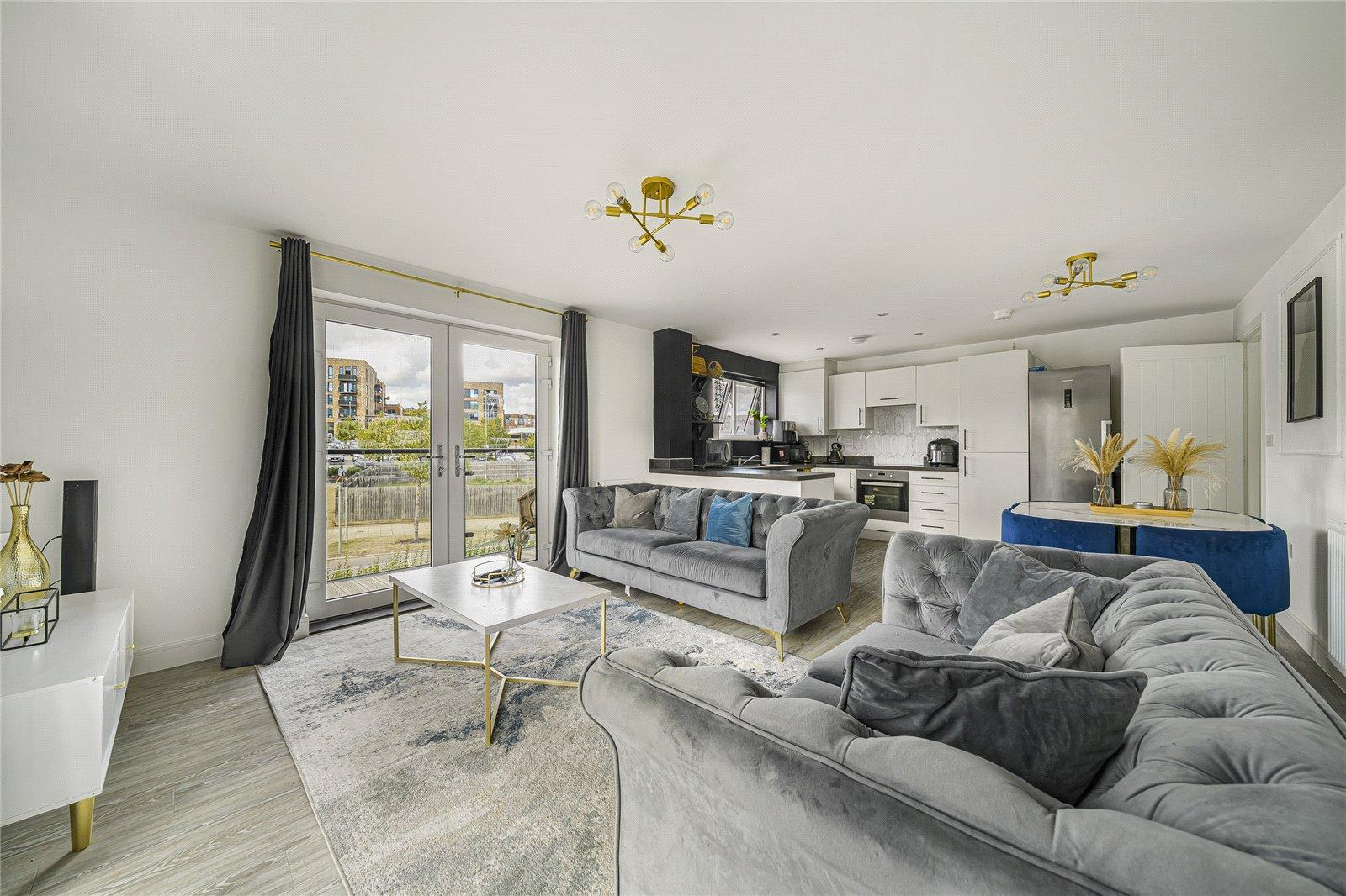 2 bedroom property for sale in Castle Hill | Robinson Jackson