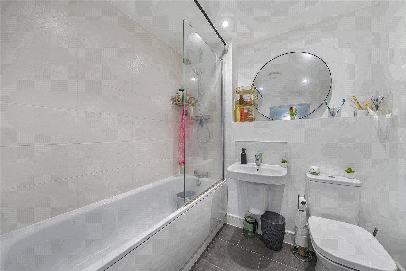 2 bedroom property for sale in Castle Hill | Robinson Jackson