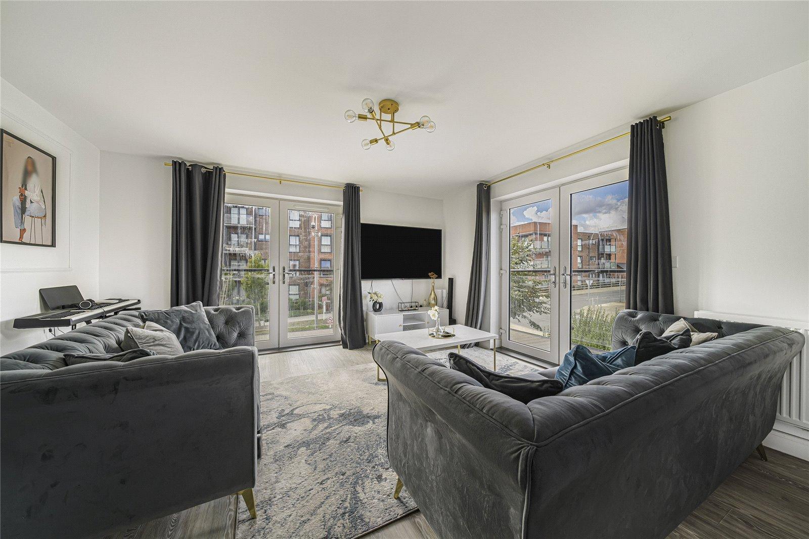 2 bedroom property for sale in Castle Hill | Robinson Jackson