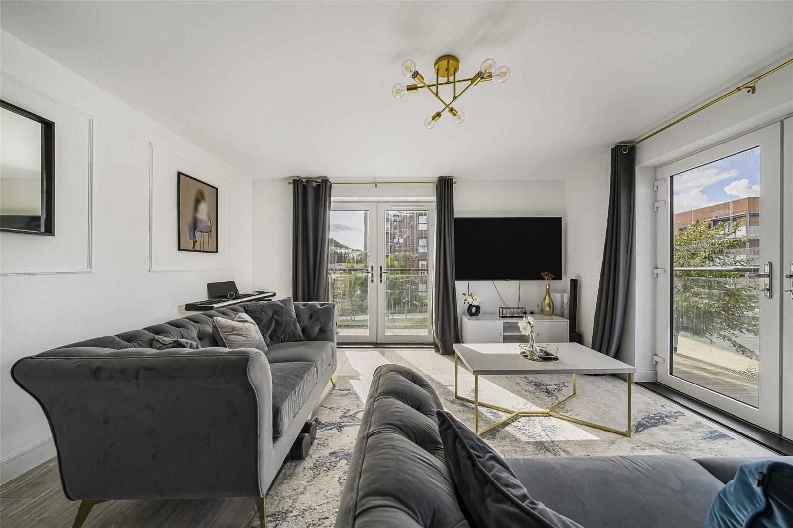2 bedroom property for sale in Castle Hill | Robinson Jackson